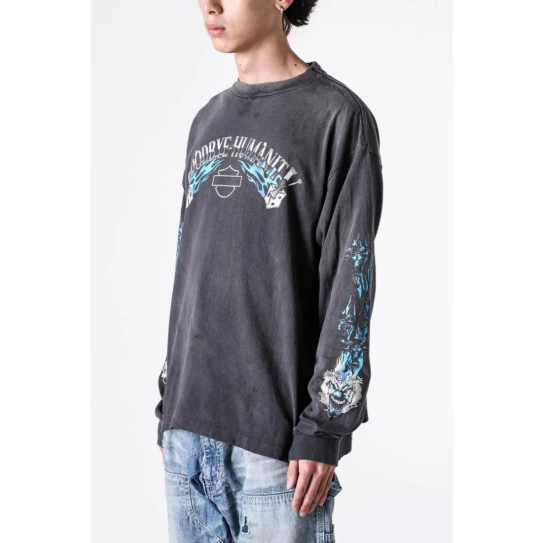 SAINT Mxxxxxx LS TEE/BTFL BASTARS/BLK flame dice distressed long sleeves, washed black S-XL, look for cylindrical fabrics without side seams, don’t buy open ones anymore, boring Assute ready-made garments dyed, all parts faded with spray paint/dirty with hand-made graffiti, collar and cuffs frayed, many hangings/original level printing restored, customized new markings/accessories complete, with little angel anti-counterfeiting label